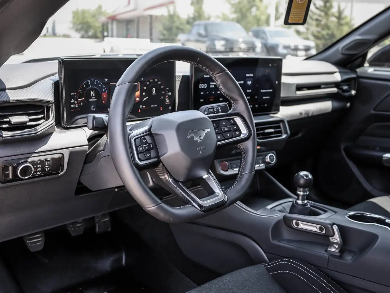 Ford Mustang - Image 10