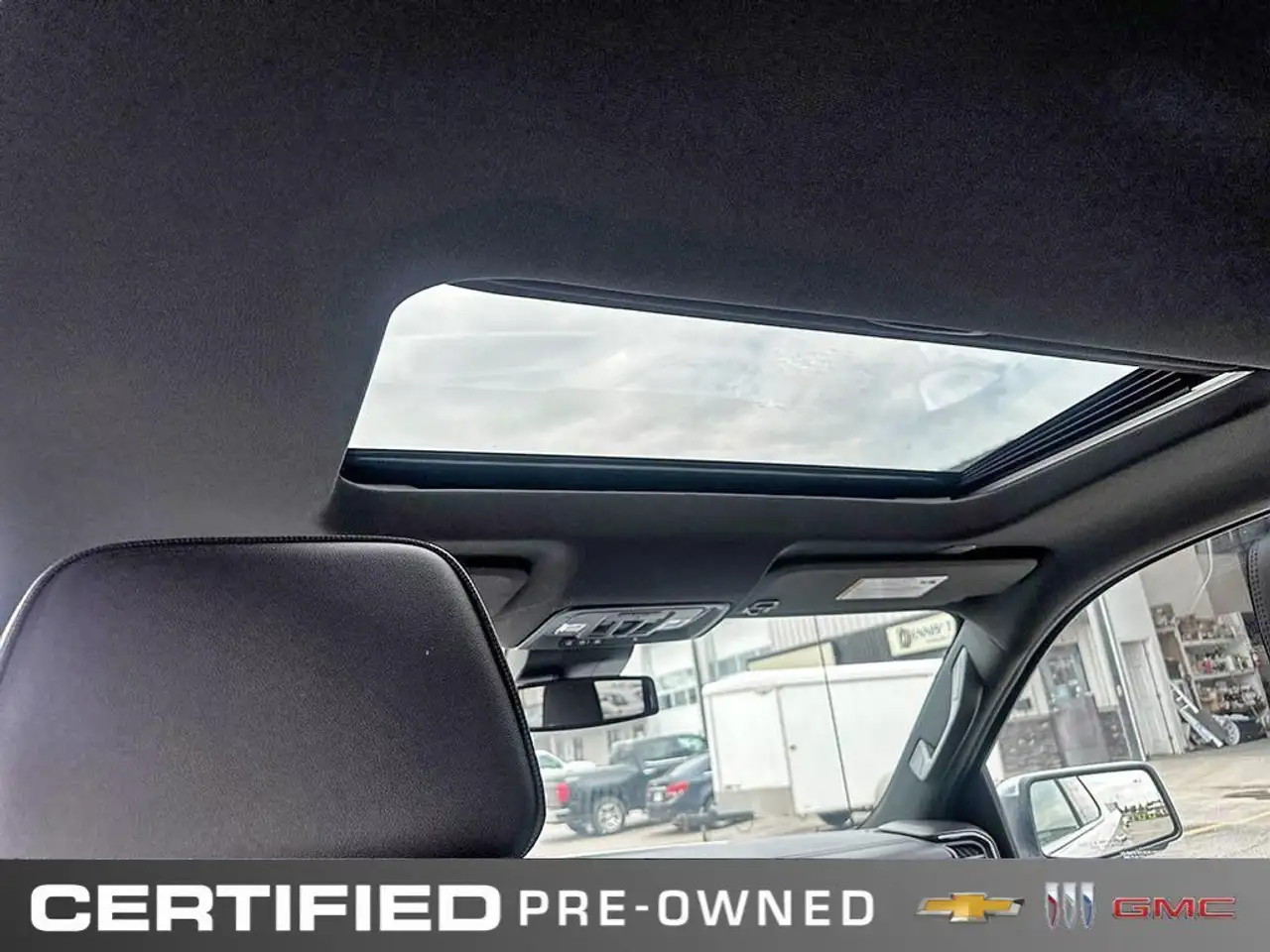Chevrolet Silverado 1500 - Image 25
