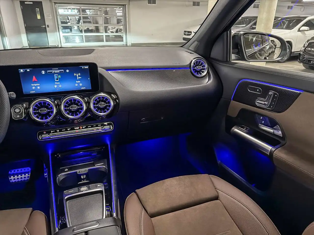 Mercedes-Benz GLA - Image 11