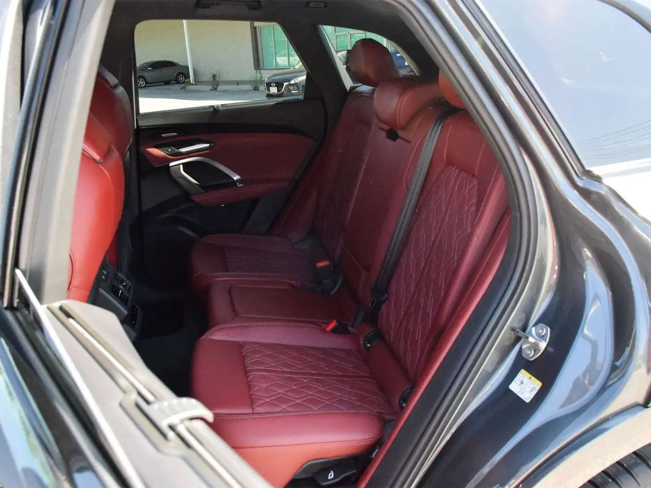 Audi SQ5 - Image 15
