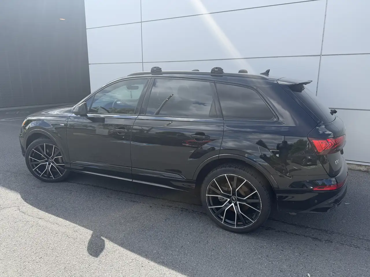 Audi Q7 - Image 7