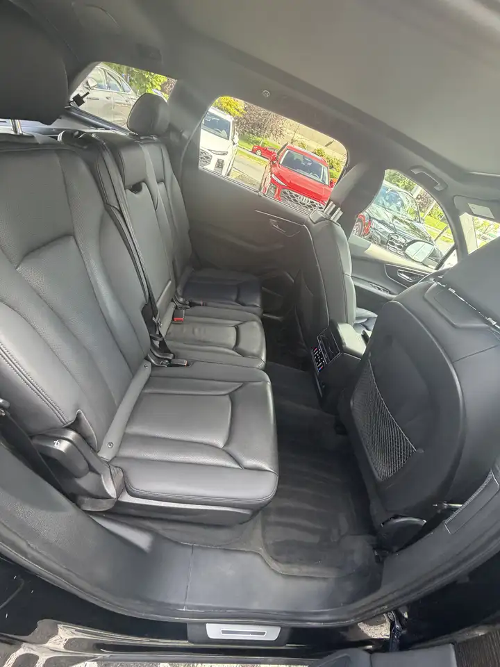 Audi Q7 - Image 10
