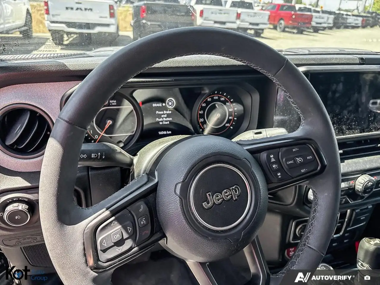 Jeep Wrangler - Image 14