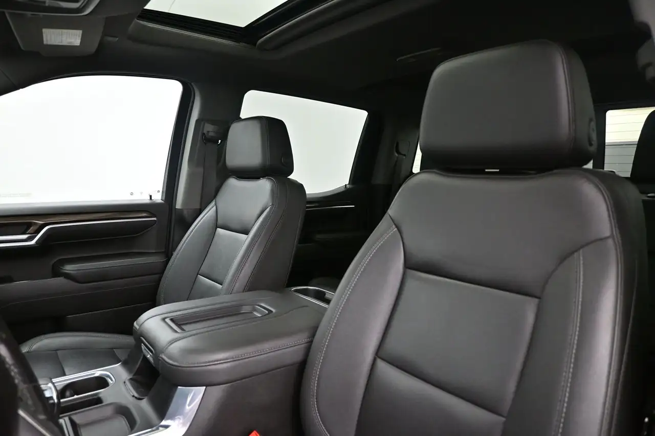 Chevrolet Silverado 1500 - Image 4