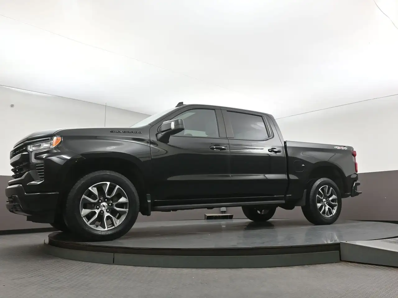 Chevrolet Silverado 1500 - Image 47