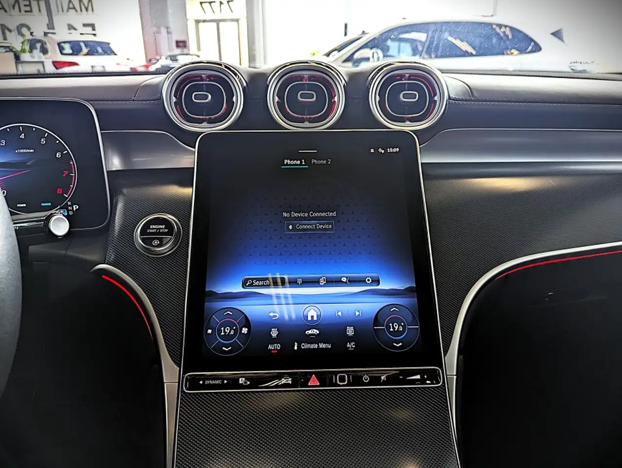 Mercedes-Benz GLC - Image 22