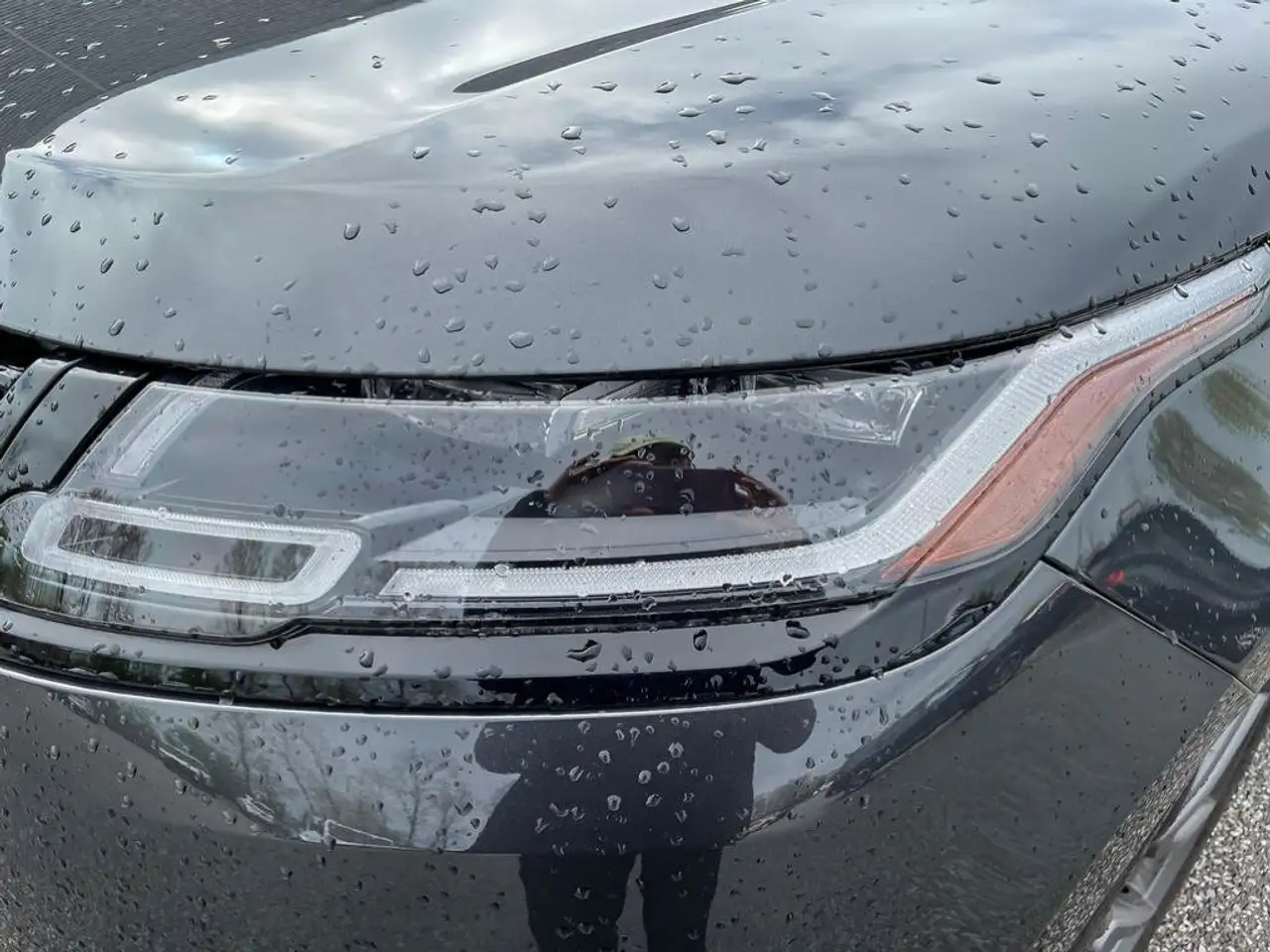 Land Rover Range Rover Velar - Image 12