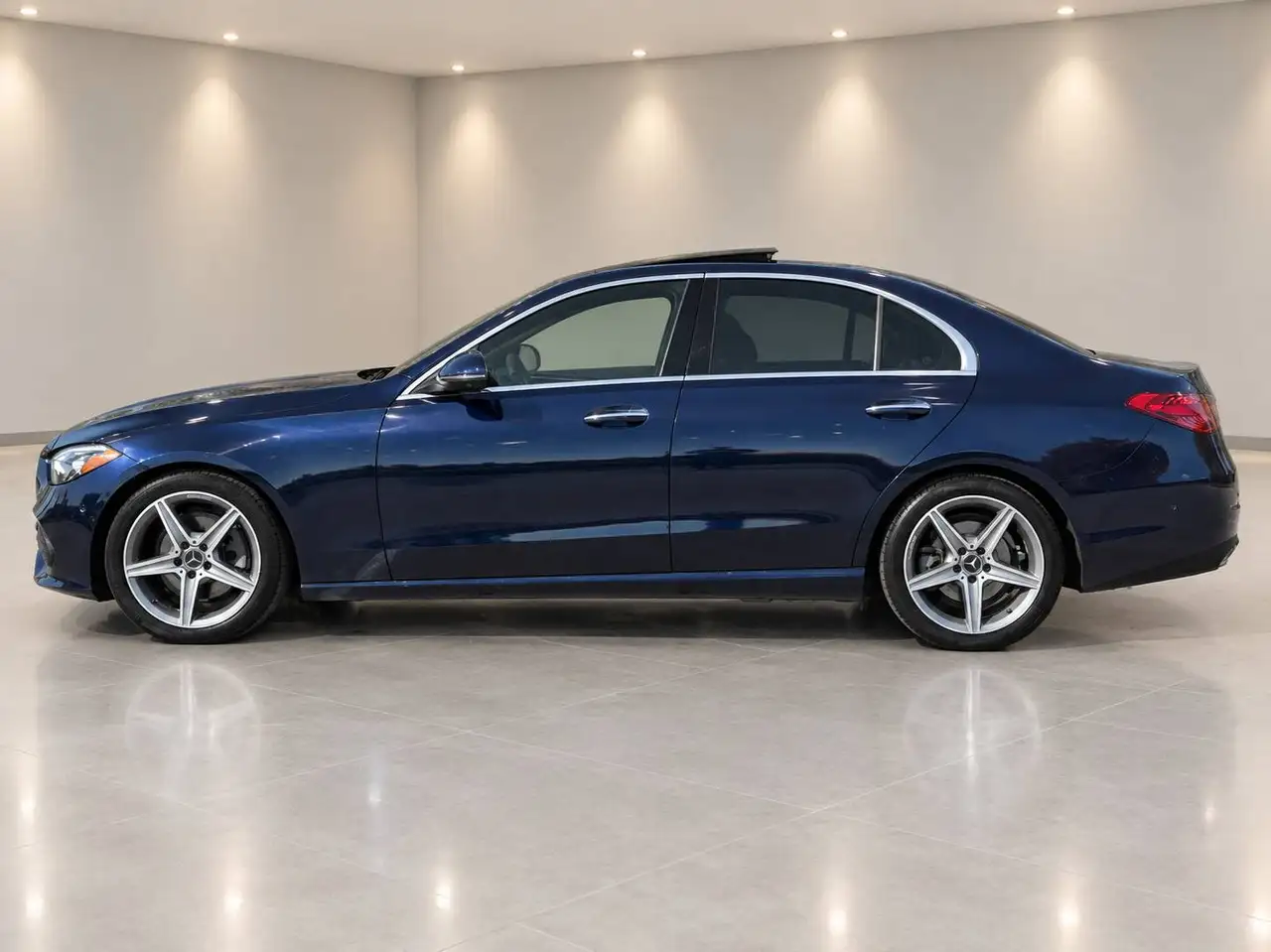 Mercedes-Benz C-Class - Image 2