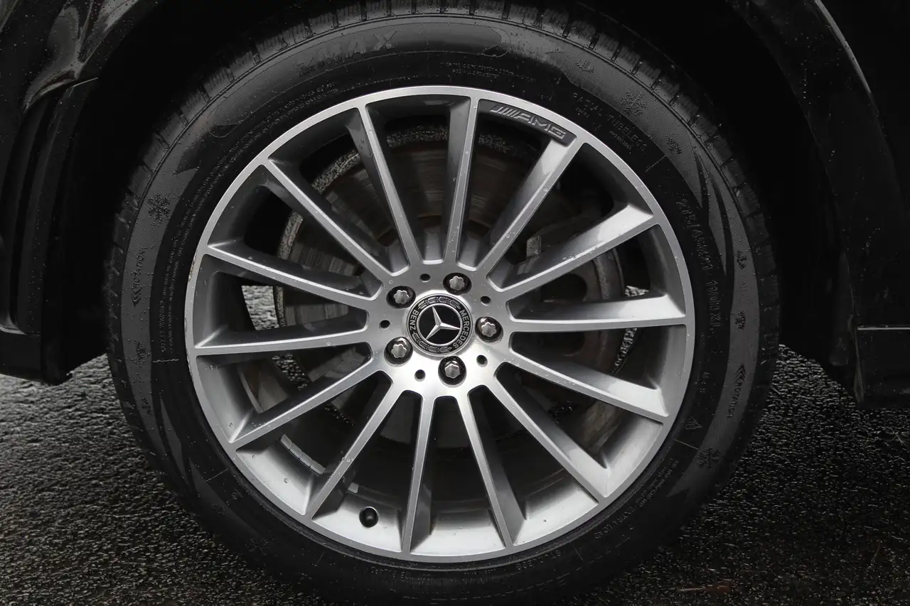 Mercedes-Benz GLE - Image 26