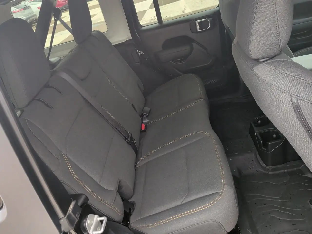 Jeep Wrangler - Image 38