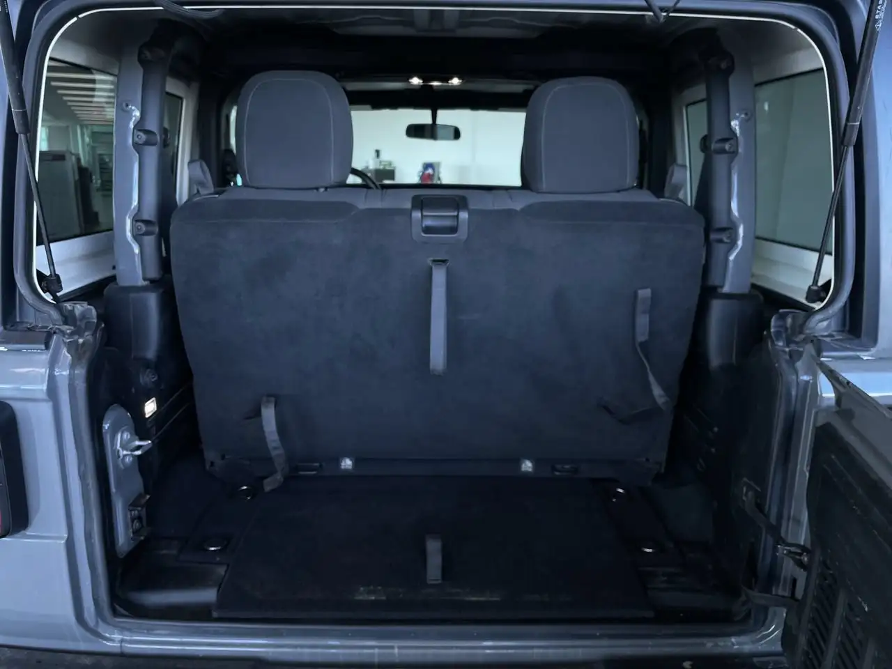 Jeep Wrangler - Image 33