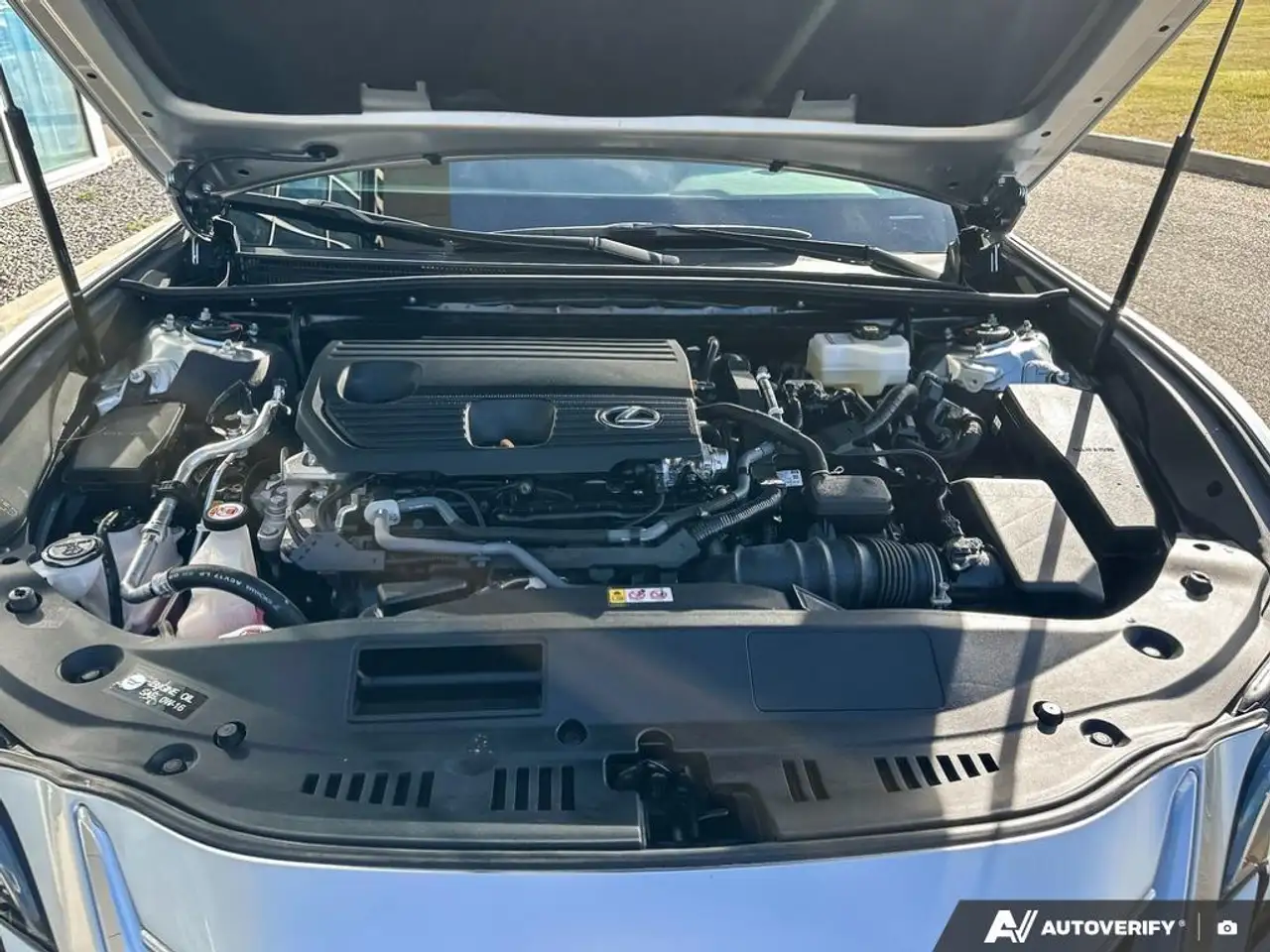 Lexus ES - Image 10