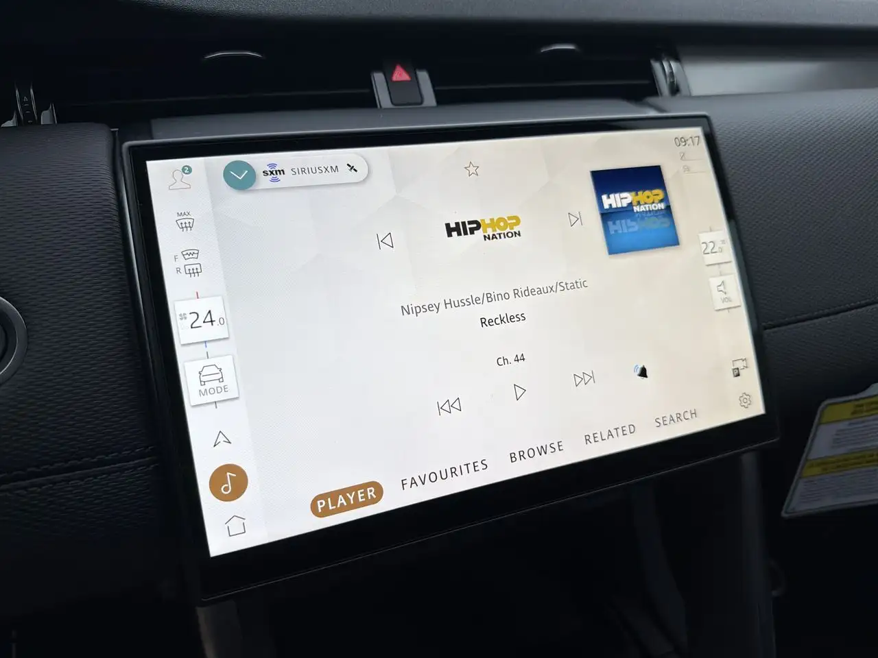 Land Rover Discovery Sport - Image 13