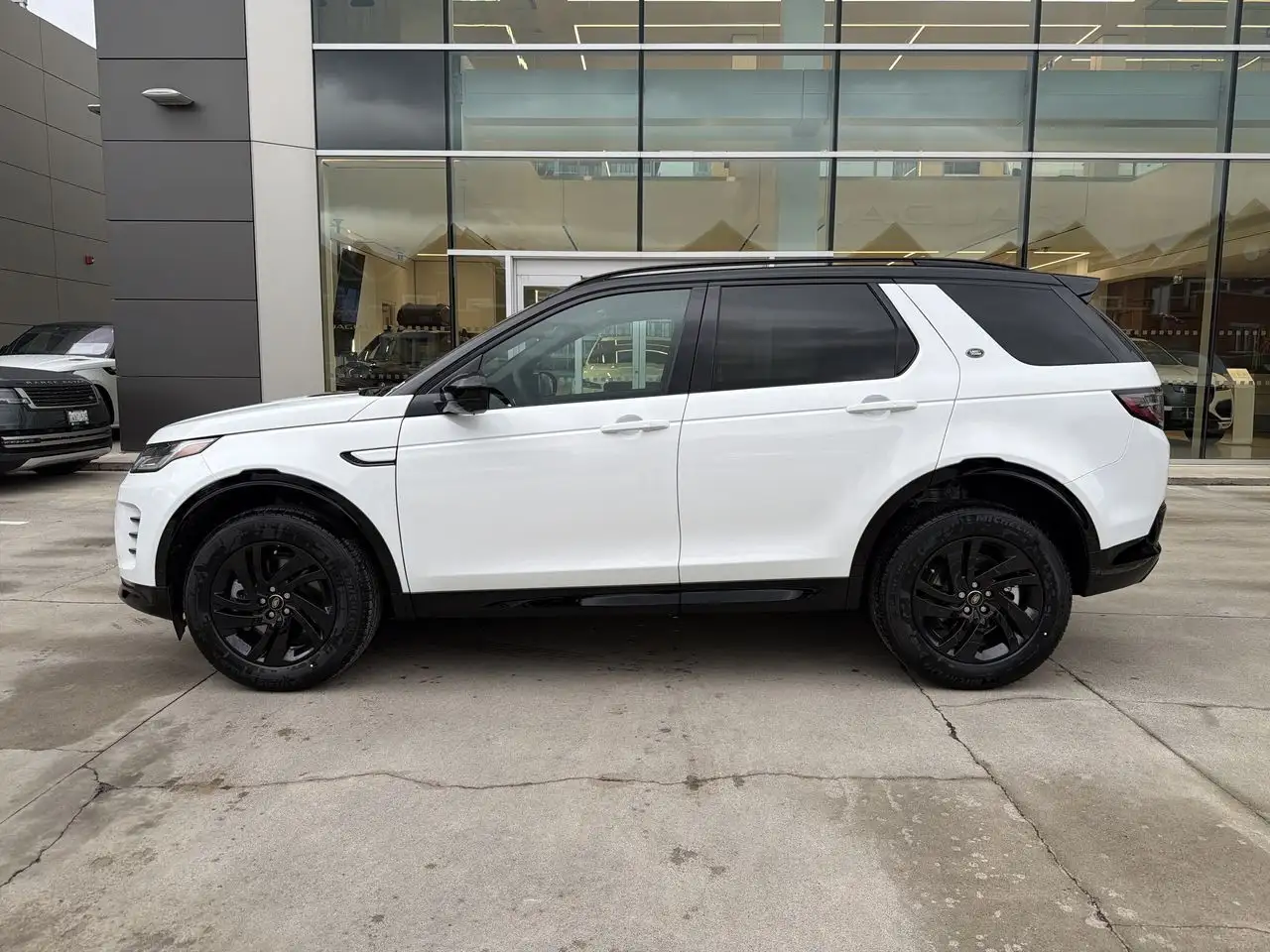 Land Rover Discovery Sport - Image 5