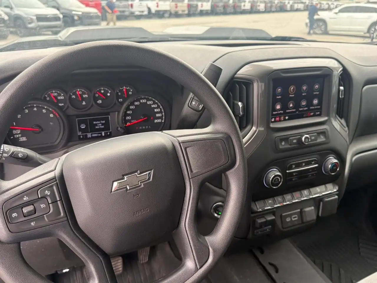 Chevrolet Silverado 1500 - Image 7