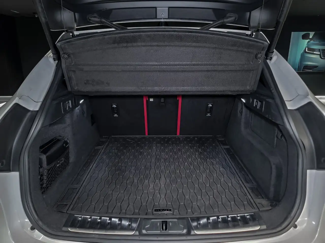 Jaguar F-Pace - Image 22