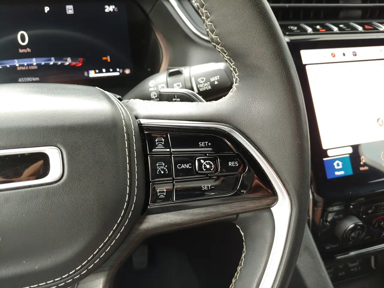 Jeep Grand Cherokee - Image 23