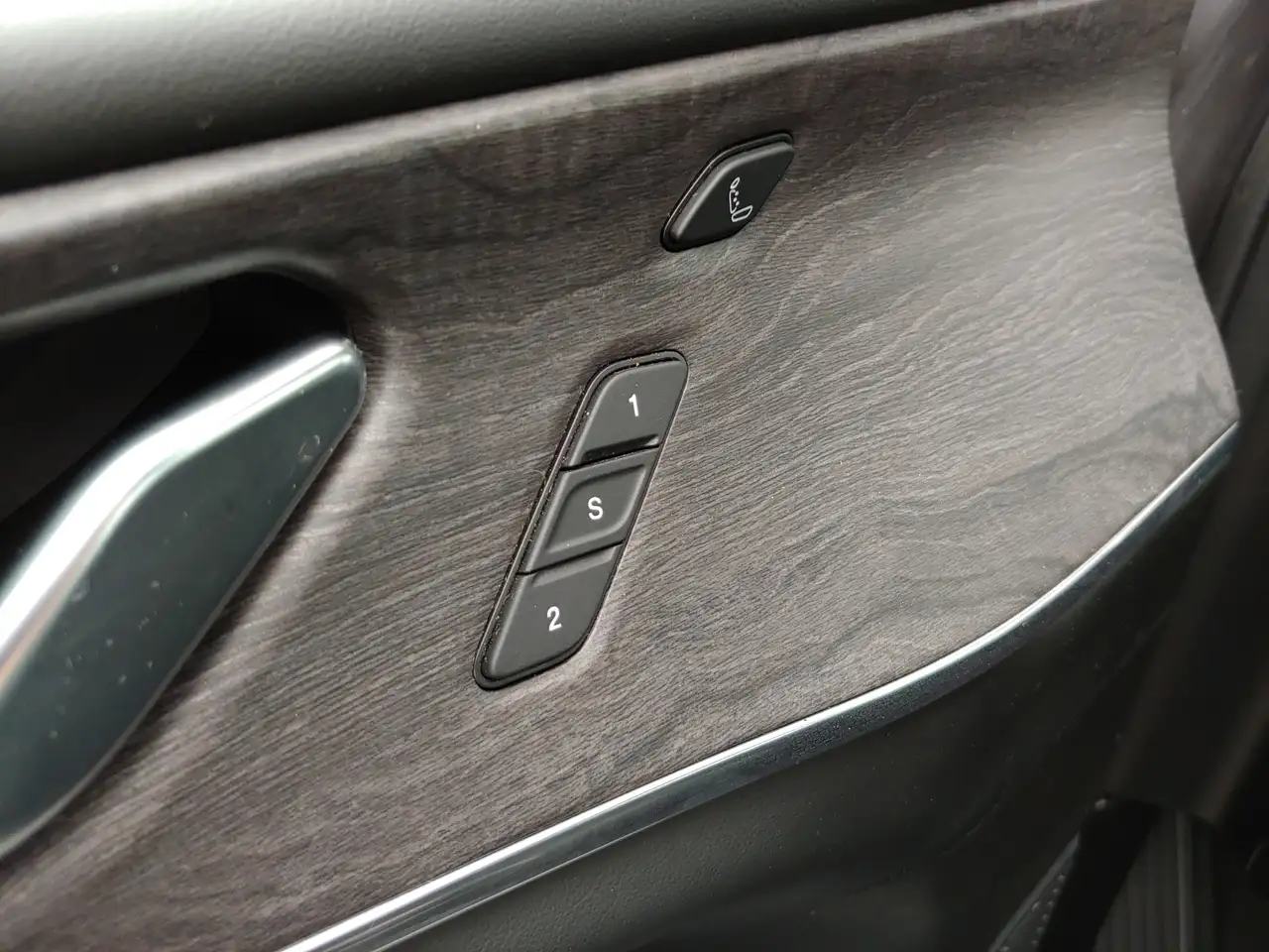 Jeep Grand Cherokee - Image 20