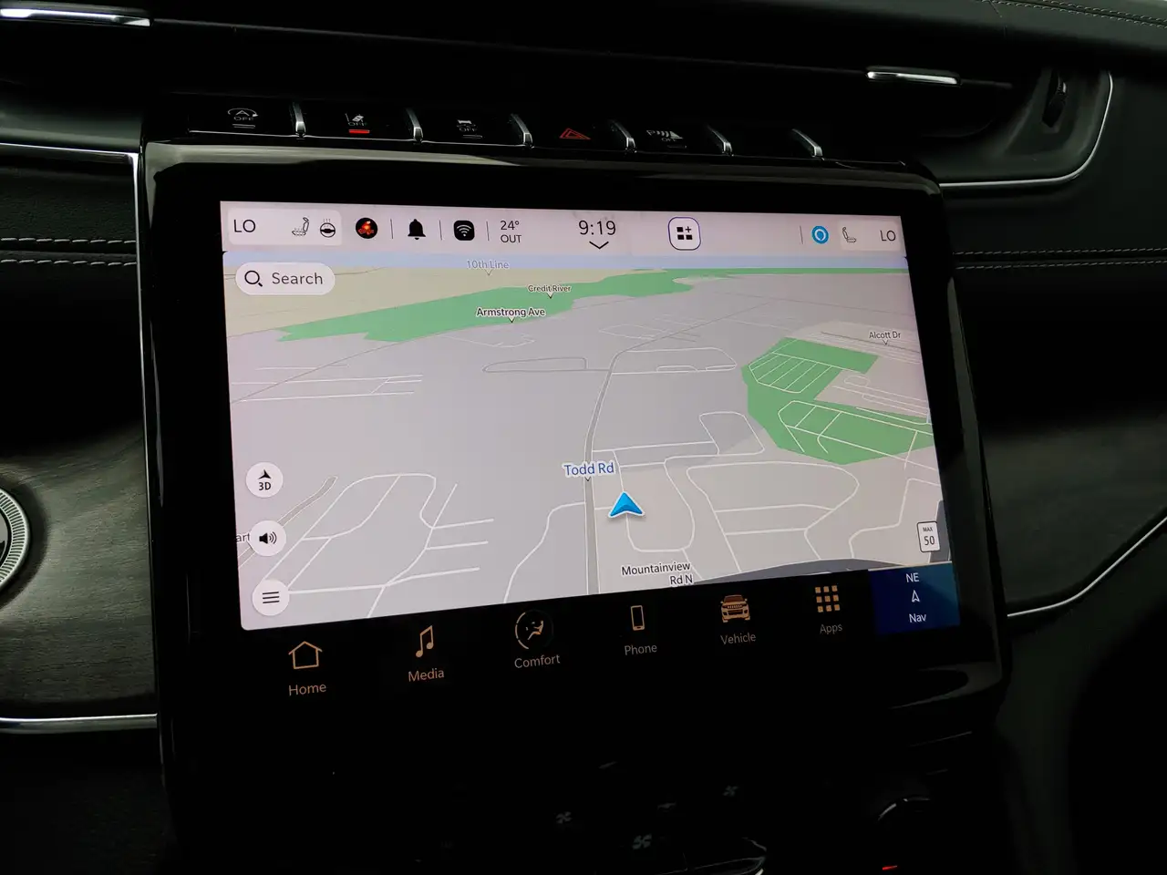 Jeep Grand Cherokee - Image 30