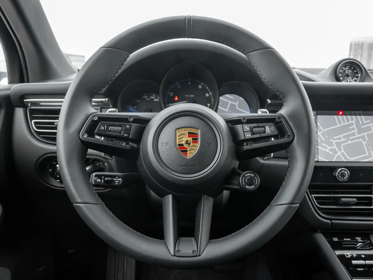 Porsche Macan - Image 20