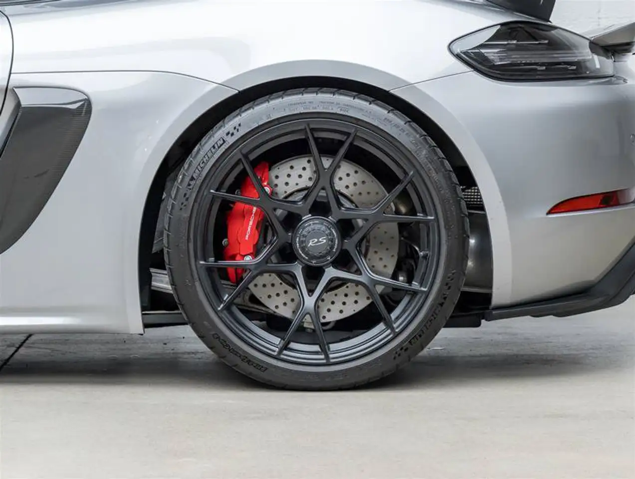 Porsche 718 Cayman - Image 17
