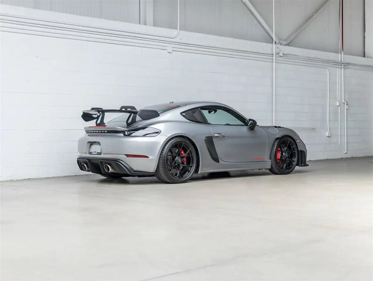 Porsche 718 Cayman - Image 29