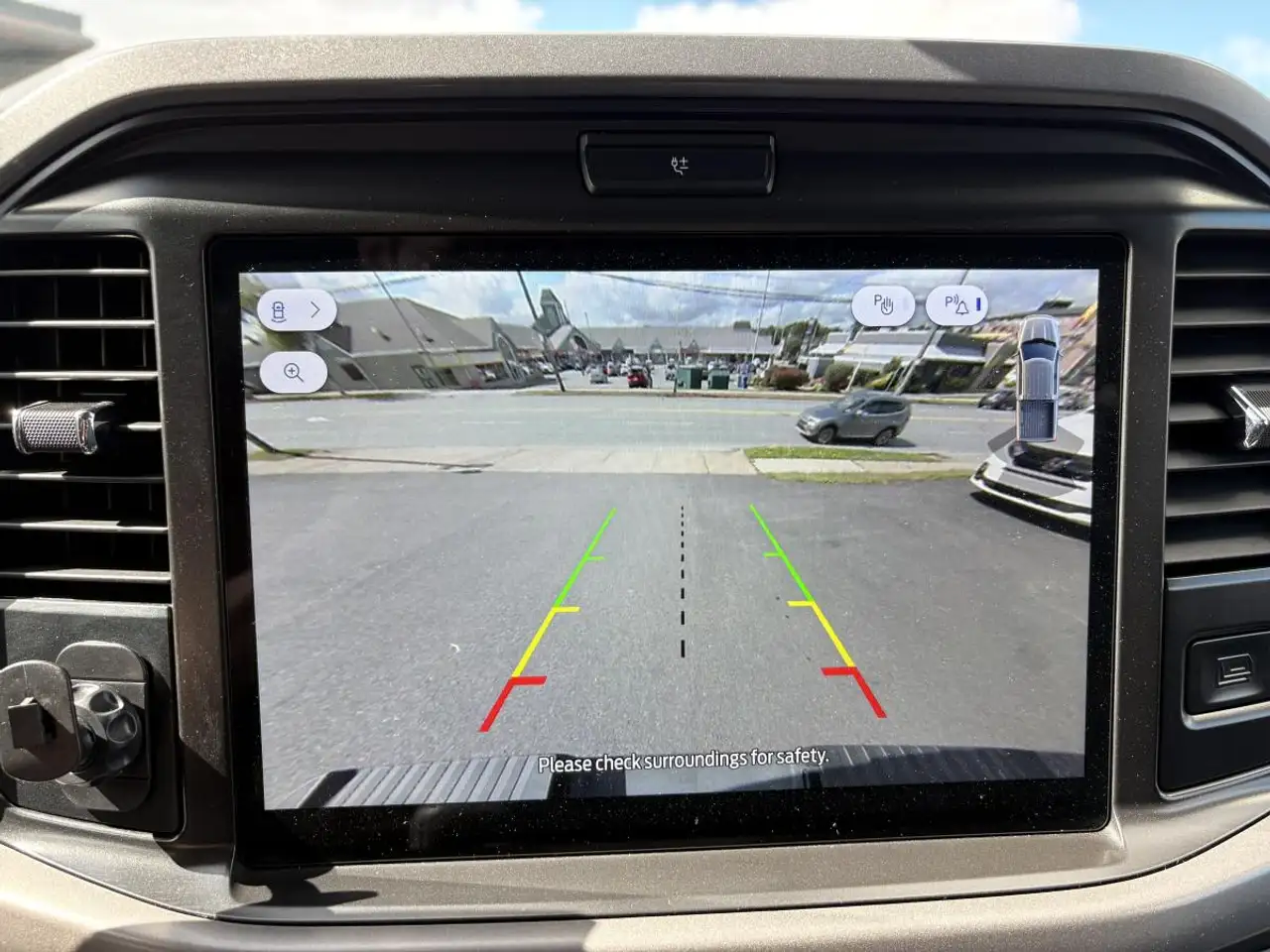 Ford F-150 - Image 12