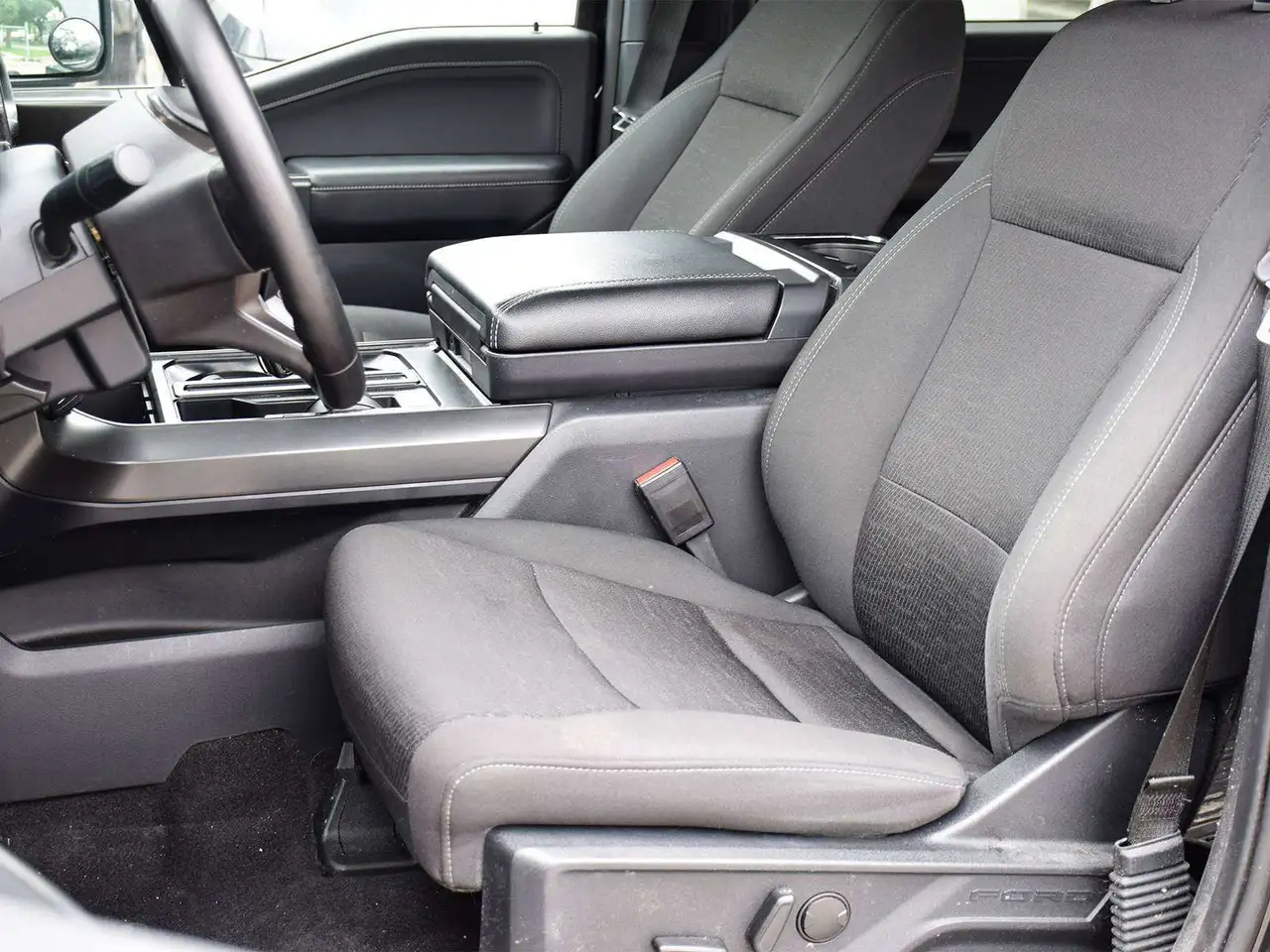 Ford F-150 - Image 13