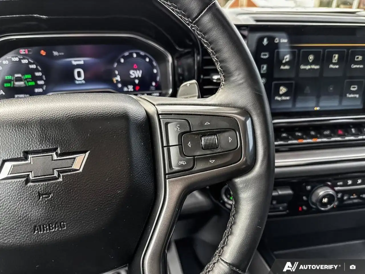Chevrolet Silverado 1500 - Image 20