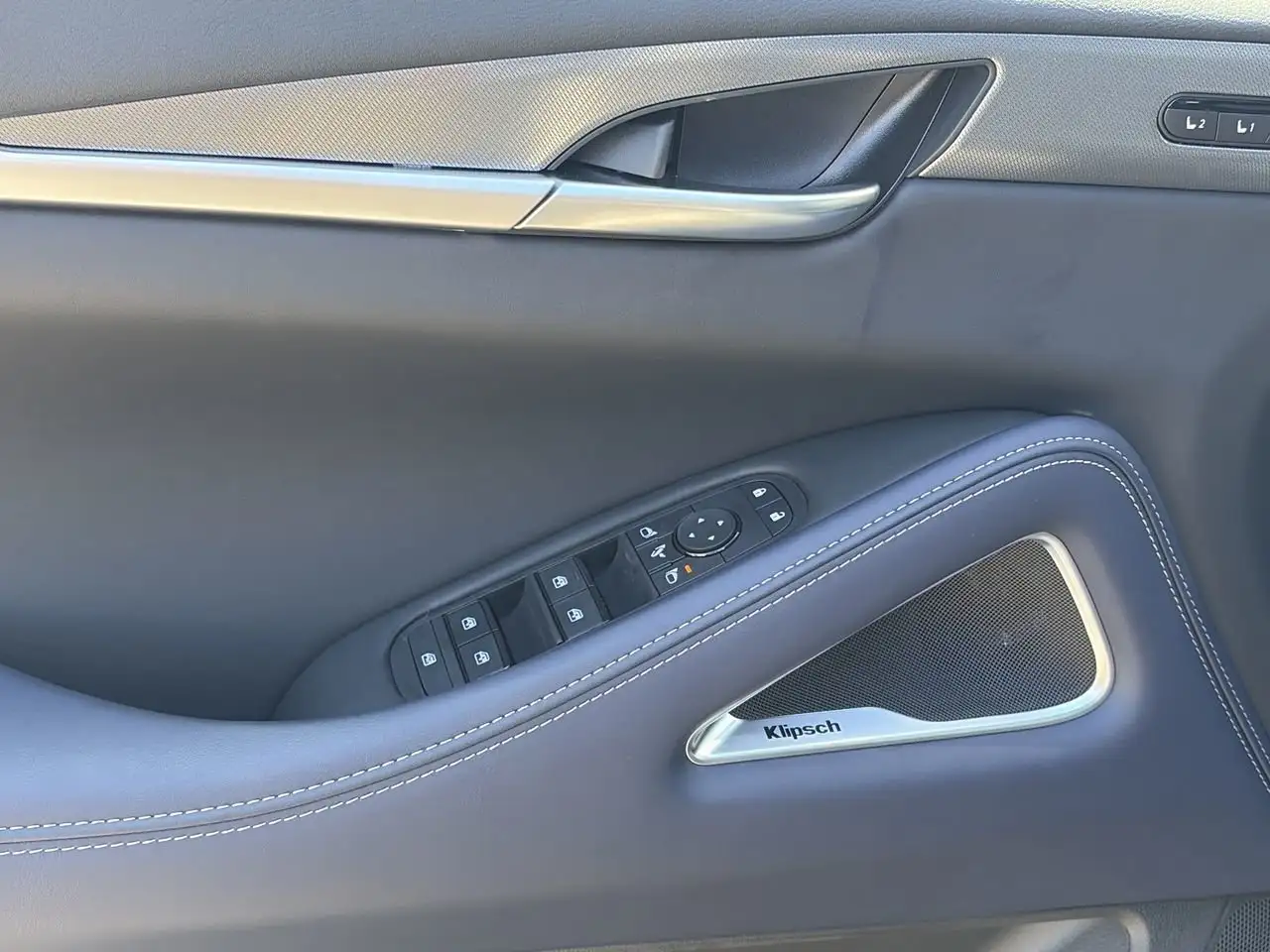 Infiniti QX60 - Image 21