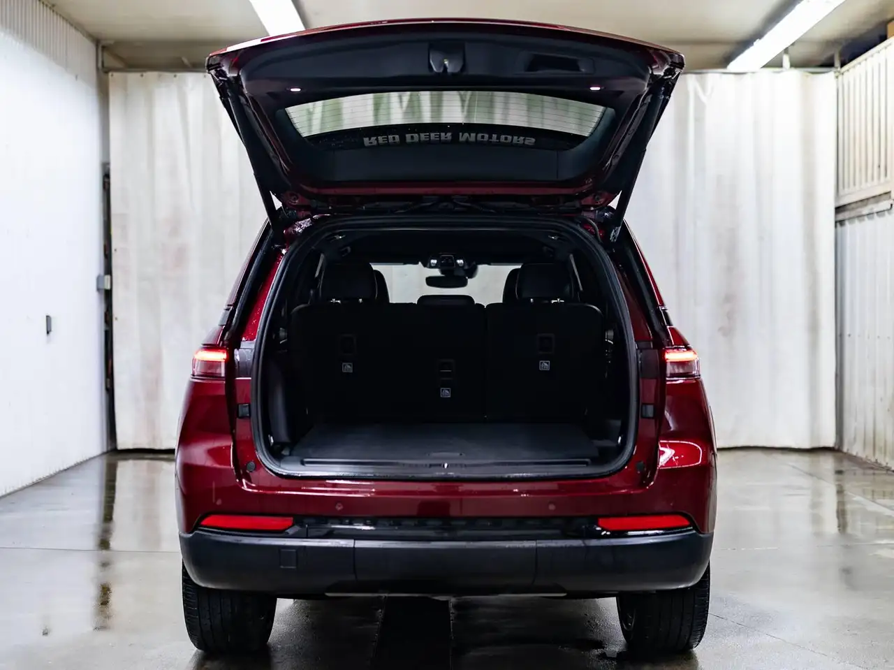 Jeep Grand Cherokee - Image 10