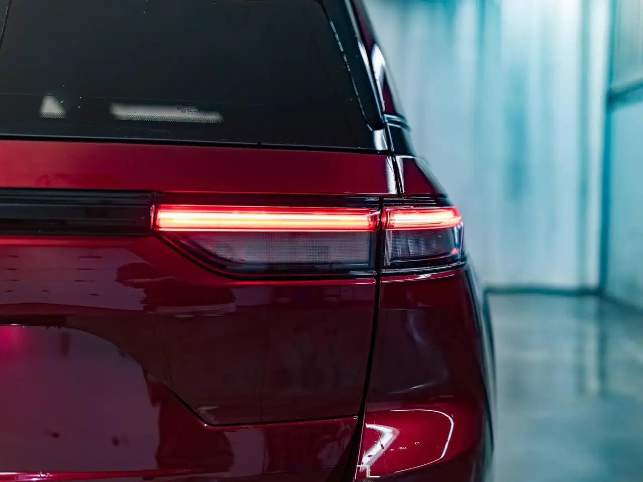Jeep Grand Cherokee - Image 9
