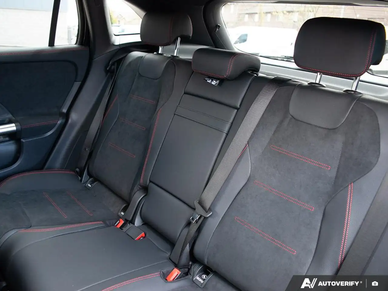 Mercedes-Benz GLA - Image 24