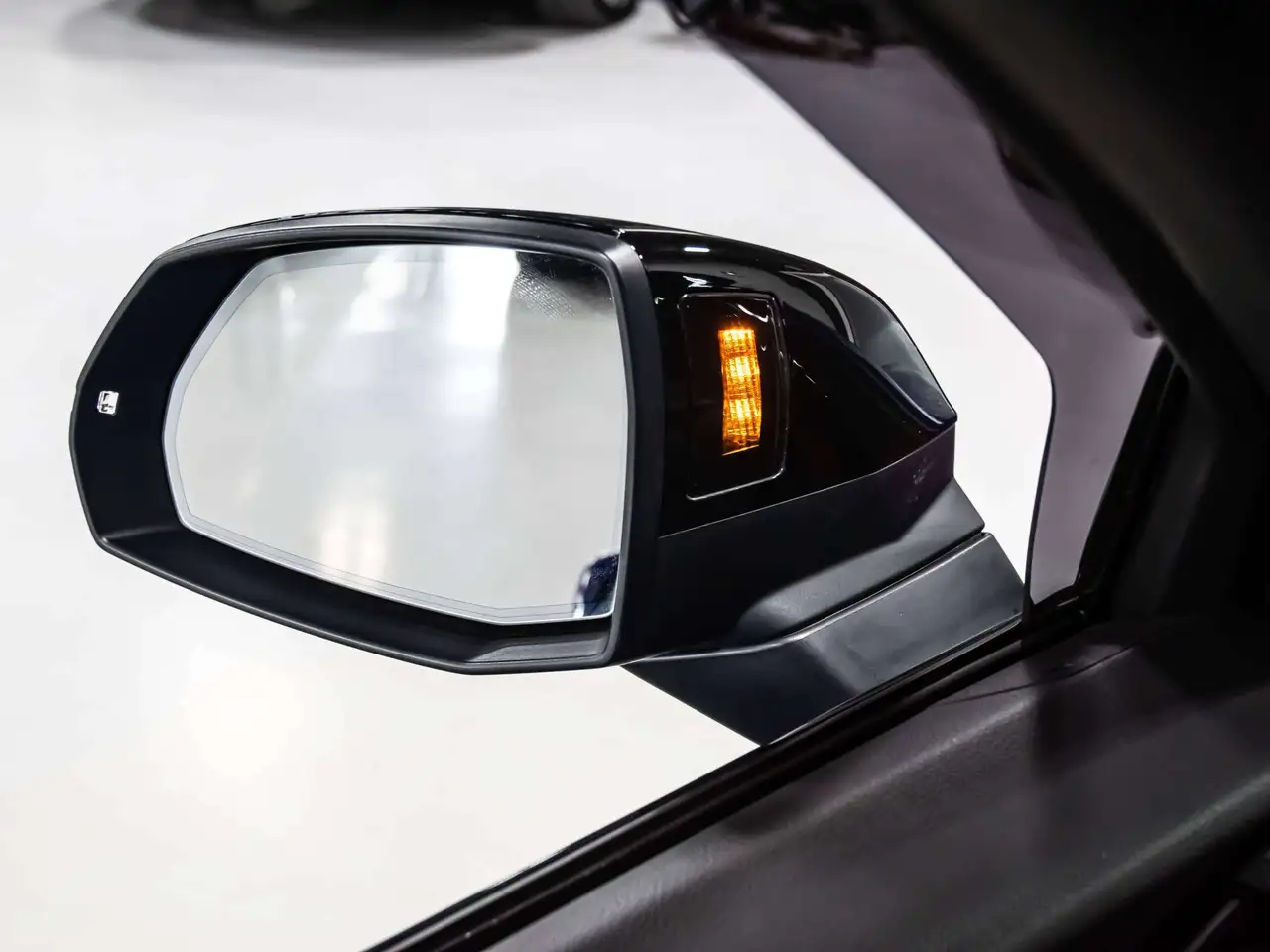 Audi SQ5 - Image 33