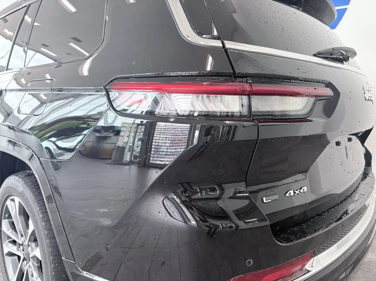 Jeep Grand Cherokee - Image 5