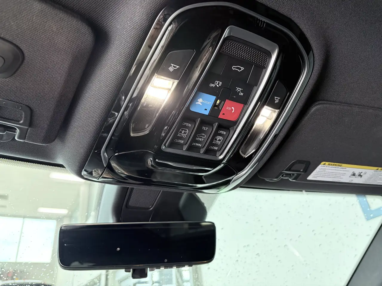 Jeep Grand Cherokee - Image 25