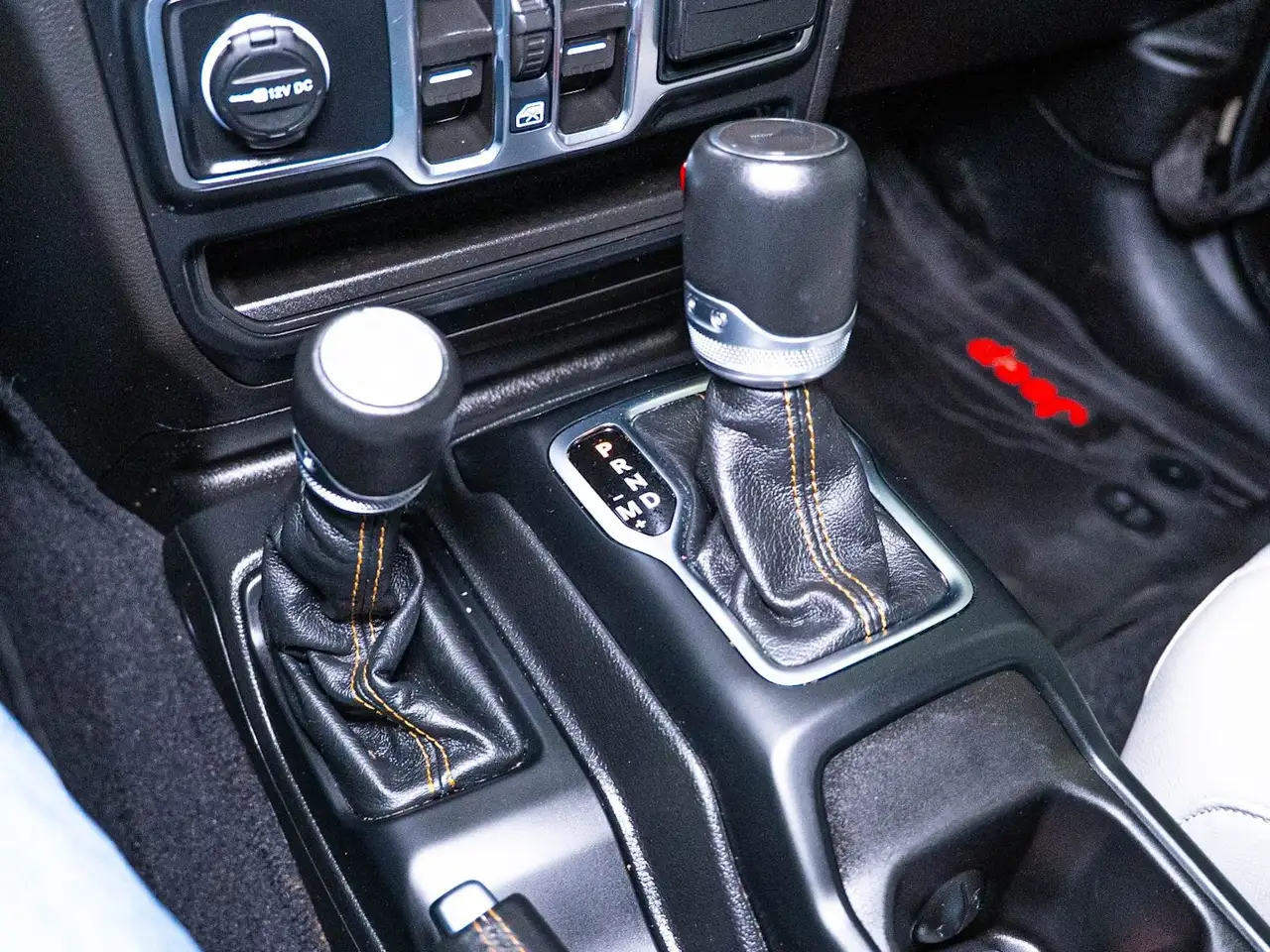 Jeep Wrangler - Image 19