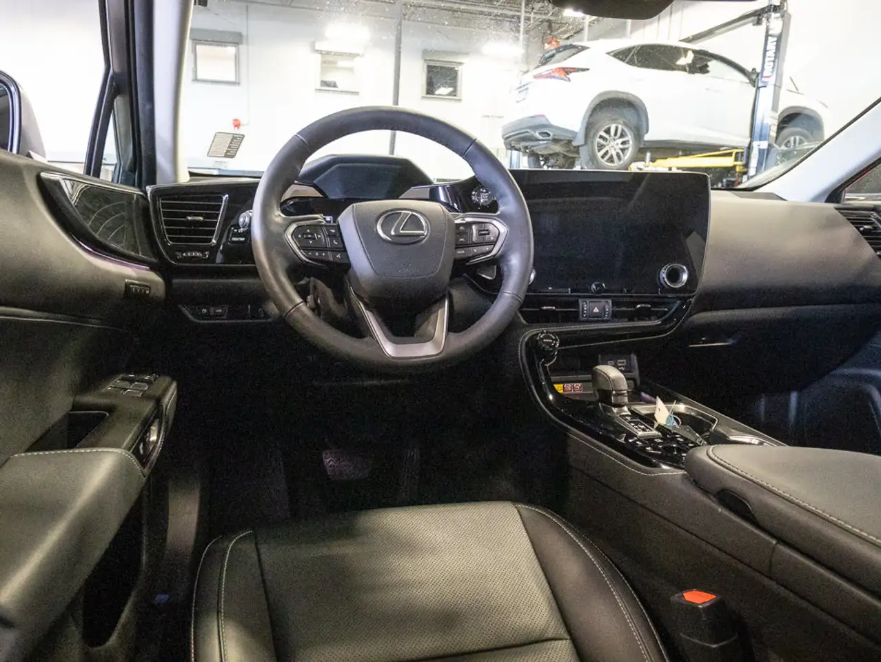 Lexus NX 350 - Image 7