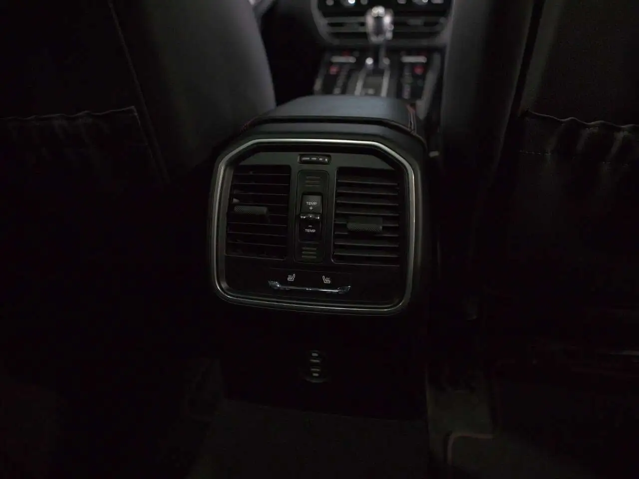 Porsche Macan - Image 18