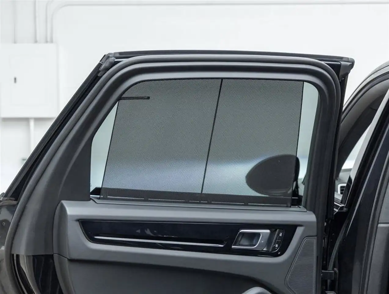 Porsche Cayenne - Image 39