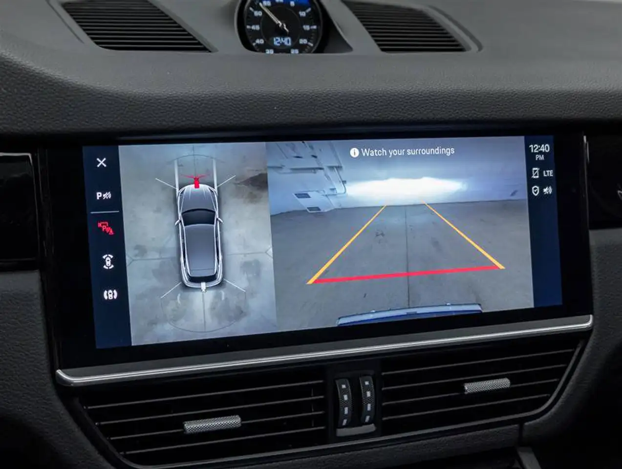 Porsche Cayenne - Image 25