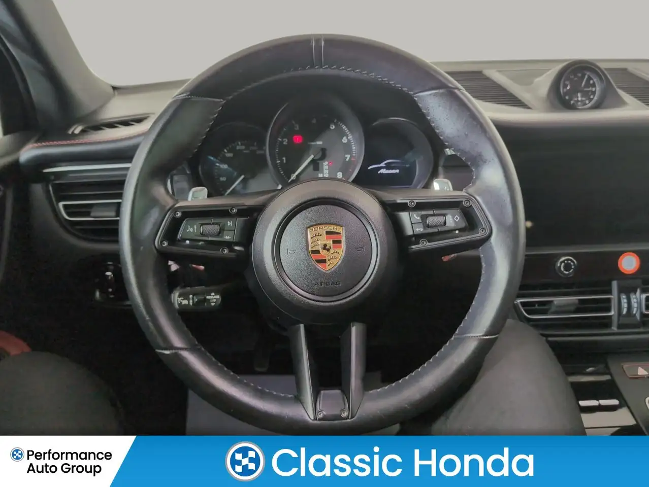 Porsche Macan - Image 18