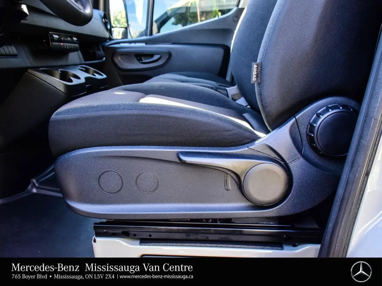 Mercedes-Benz Sprinter - Image 15