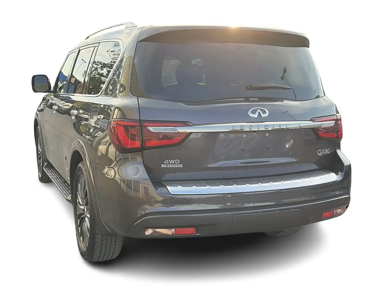 Infiniti QX80 - Image 11