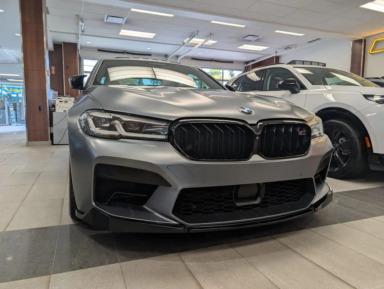 BMW M5 - Image 4