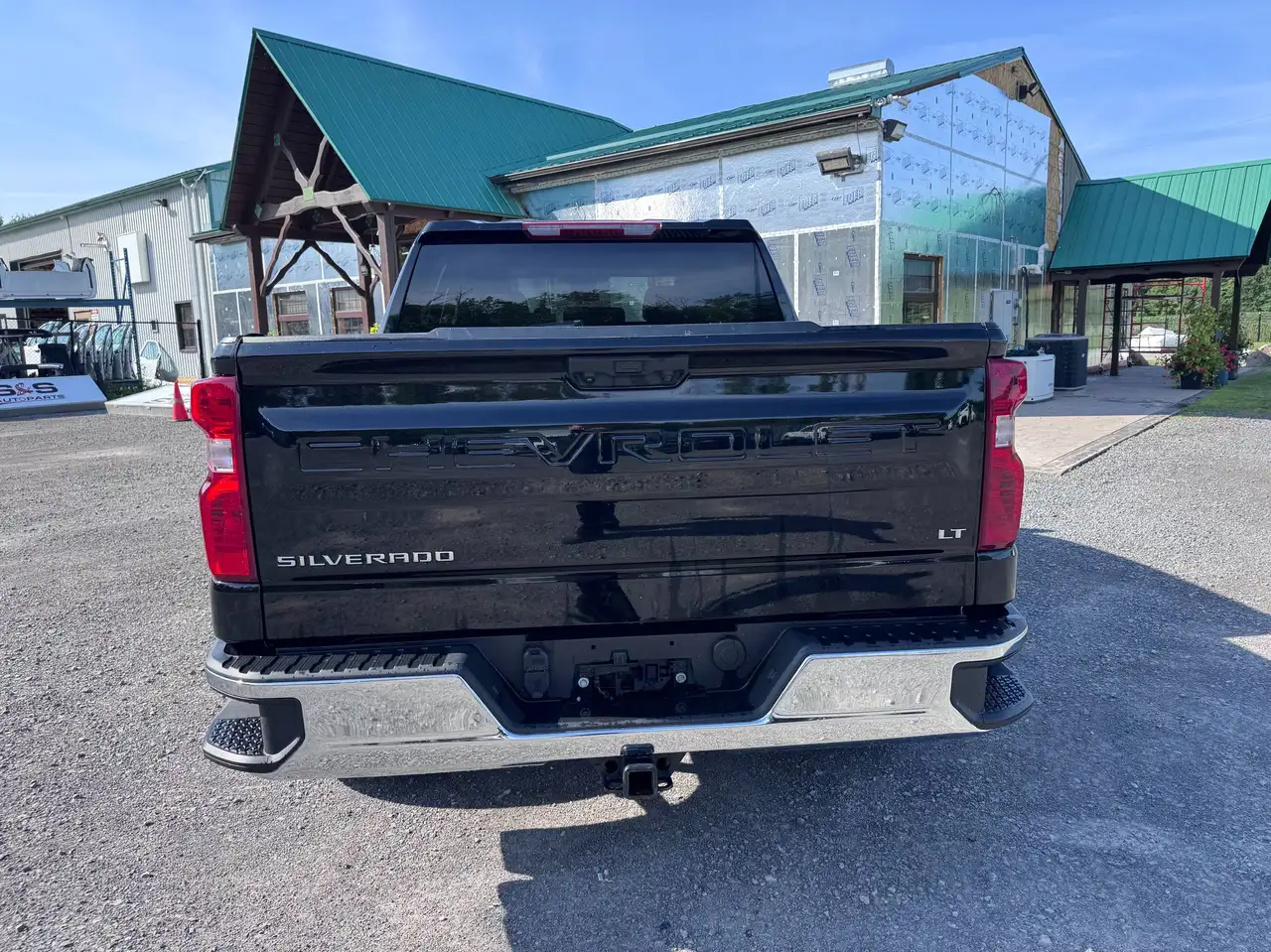Chevrolet Silverado 1500 - Image 10