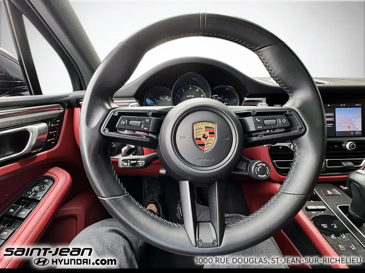 Porsche Macan - Image 15