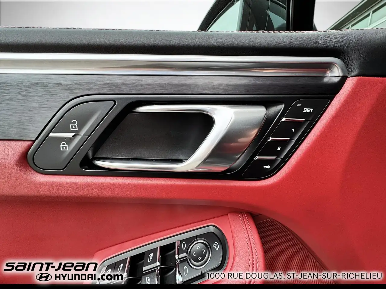 Porsche Macan - Image 12