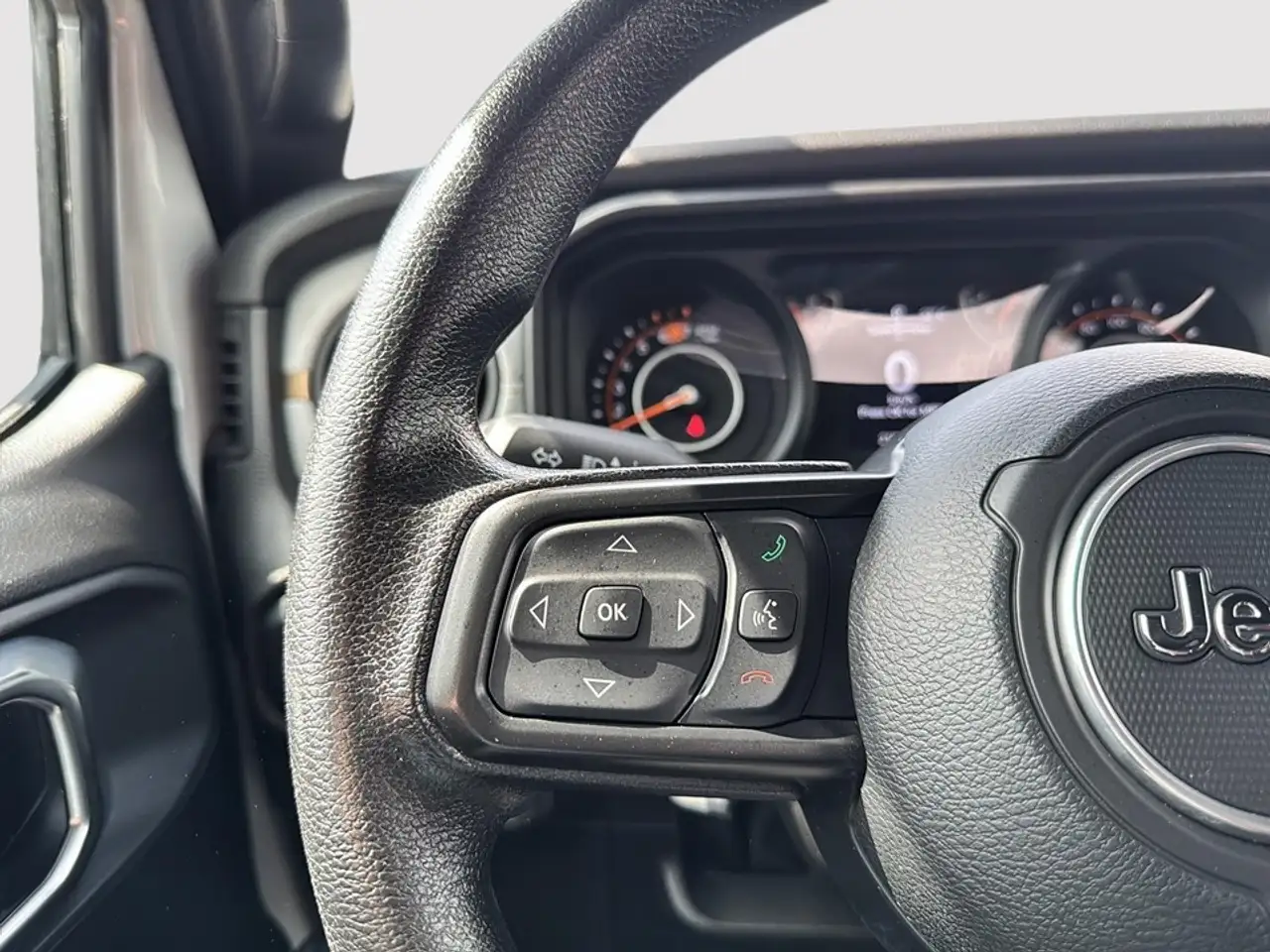 Jeep Wrangler - Image 19
