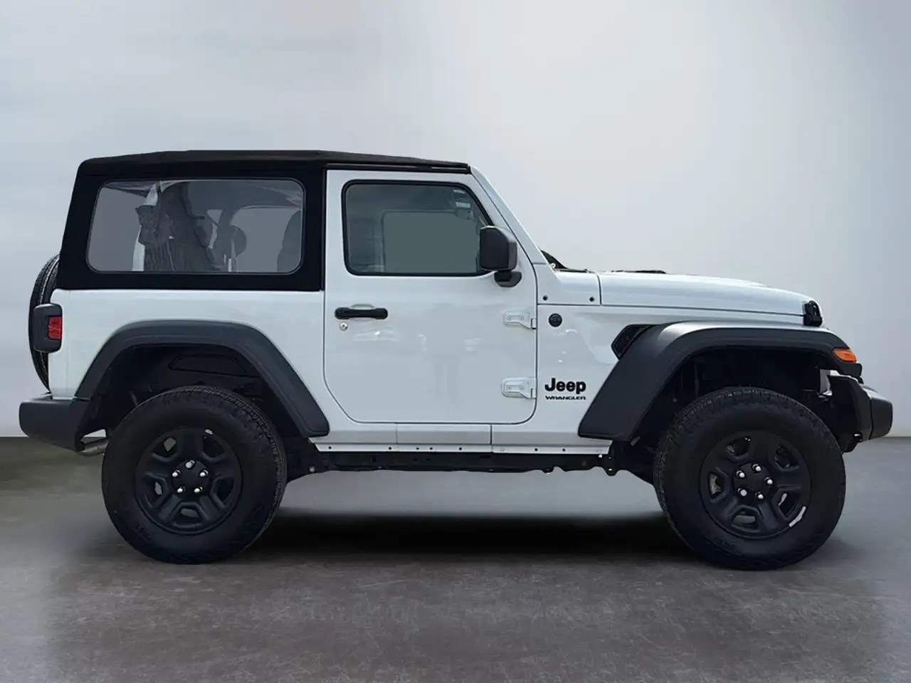 Jeep Wrangler - Image 10